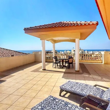 Apartment Penthouse 365 Sunsets Paphos